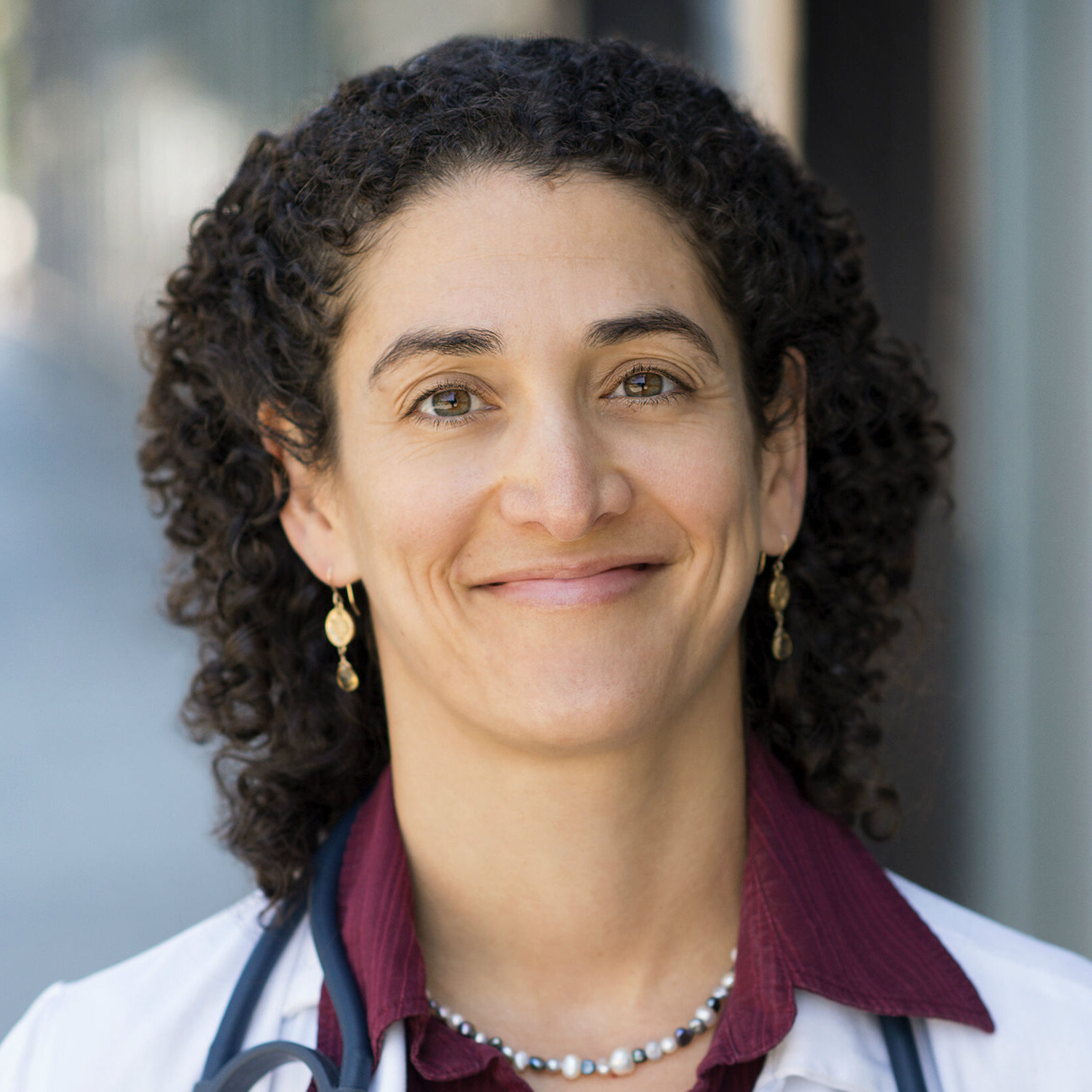 Dr Leslie Kernisan